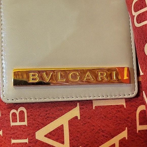 Bvlgari Gold and Cream Accent with Red Detail - Picture 3 of 16